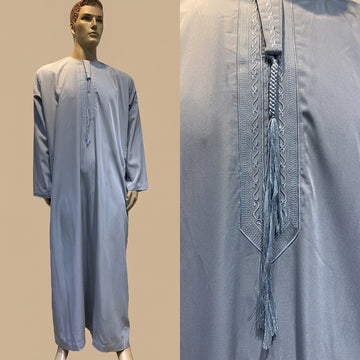 Men's Tassel-Neck Thobe with Decorative Trim