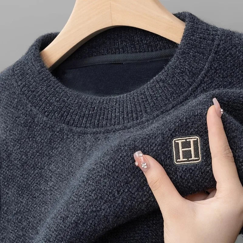 Men’s Textured Crew-Neck Jumper with Chest Emblem