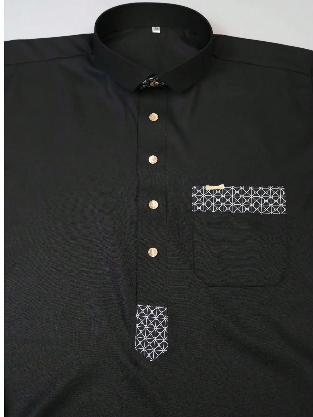 Men’s Stand-Collar Thobe with Geometric Trim